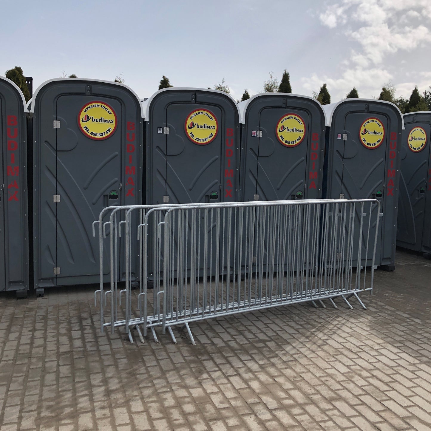 Wynajem barierki zabezpieczającej lekkiej z możliwością transportu oraz montażem - 1 m x 2,5 m