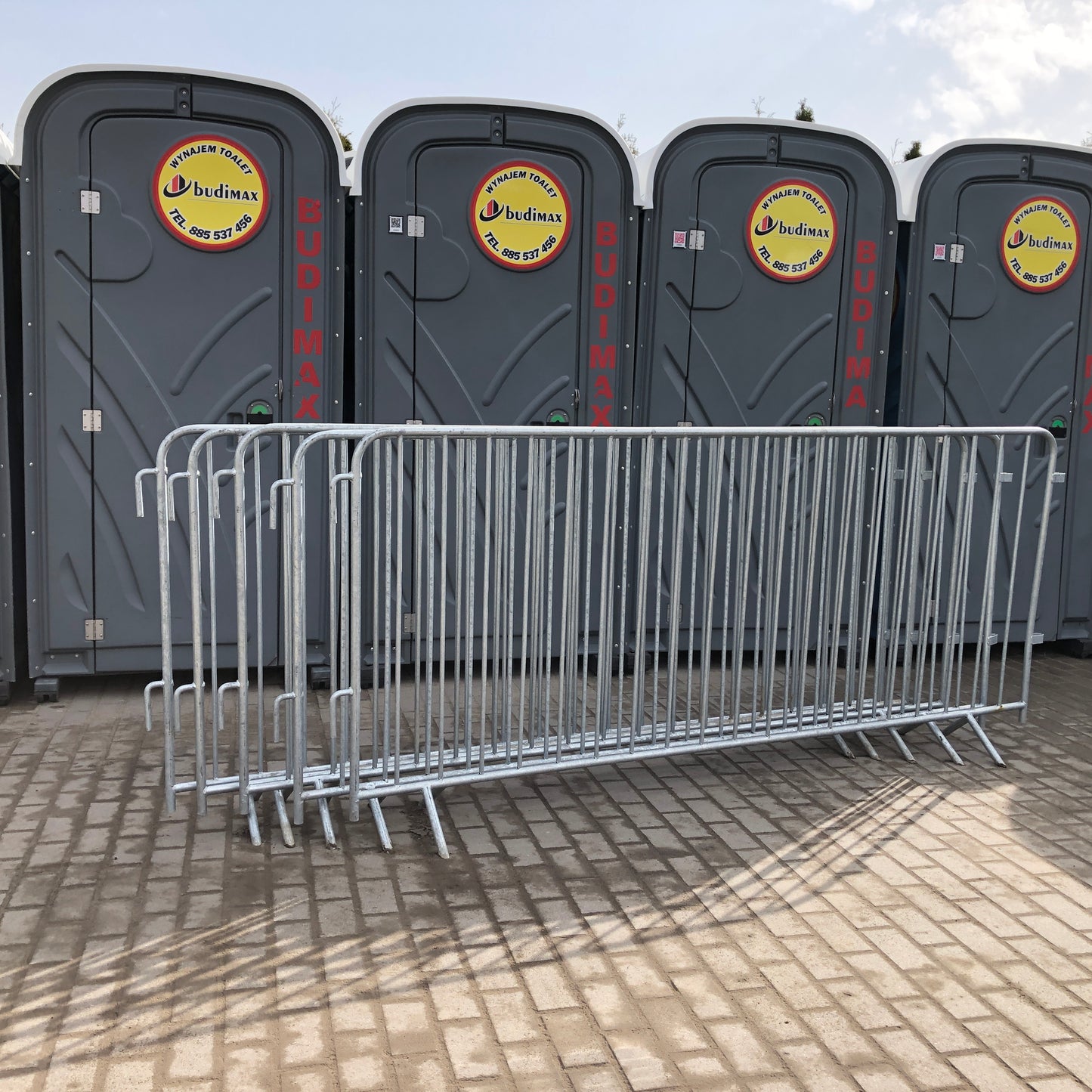 Wynajem barierki zabezpieczającej lekkiej z możliwością transportu oraz montażem - 1 m x 2,5 m